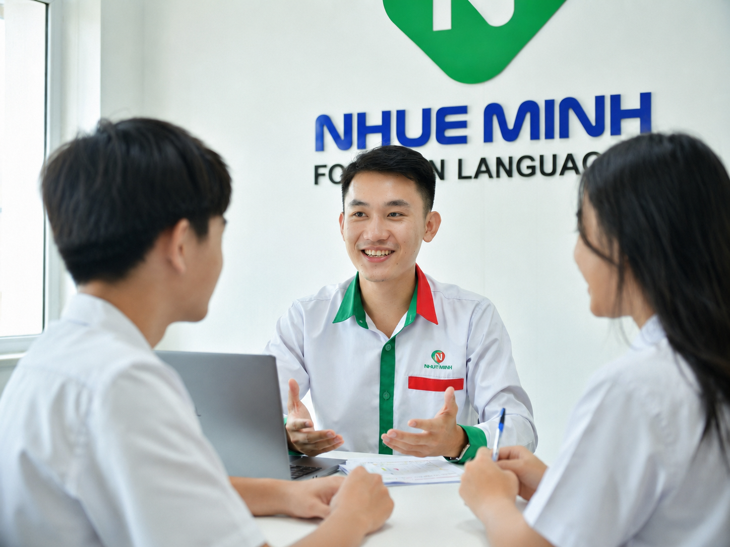 Sinh viên học tập